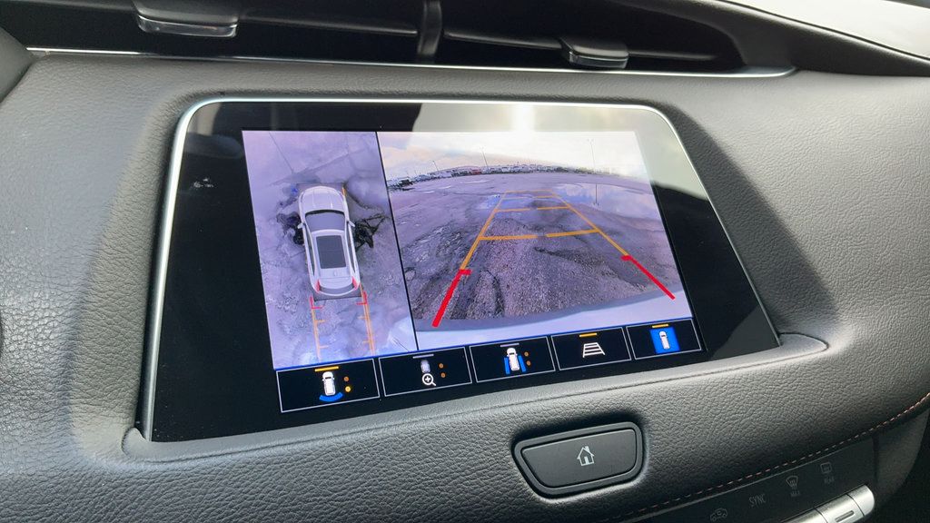 Used 2023 Cadillac XT4 Sport FWD image 12