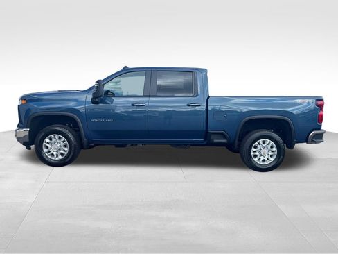 New 2026 Chevrolet Silverado 3500 LT w/ Convenience Package AWD/4WD image 2