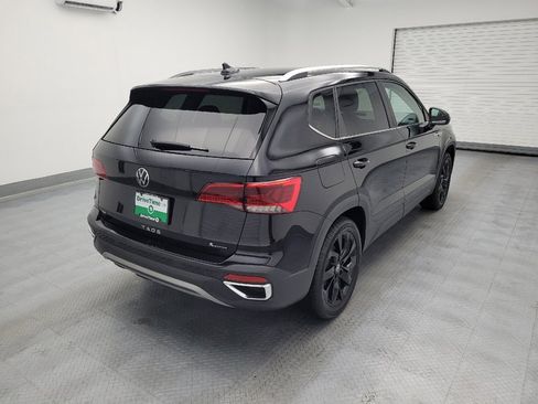 Used 2023 Volkswagen Taos SE w/ Black Wheel Package AWD/4WD image 9