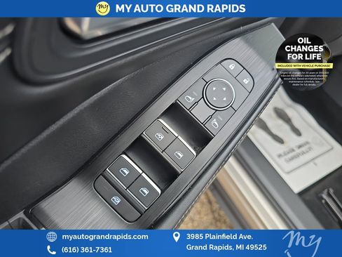 Used 2023 Nissan Rogue SL AWD/4WD image 11