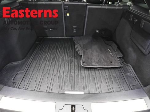 Used 2019 Land Rover Range Rover Velar S AWD/4WD image 9