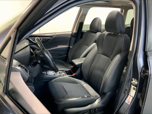 Used 2020 Subaru Forester Premium image 8