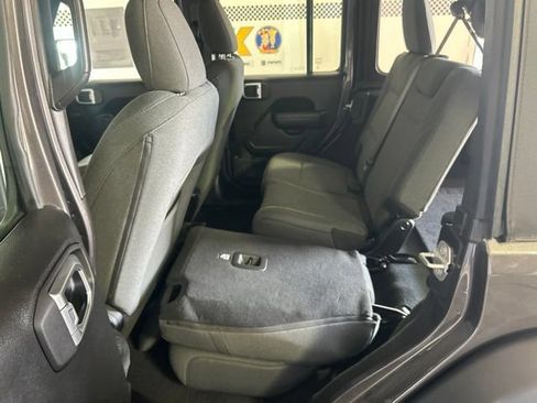 Used 2025 Jeep Wrangler Unlimited Sport AWD/4WD image 41