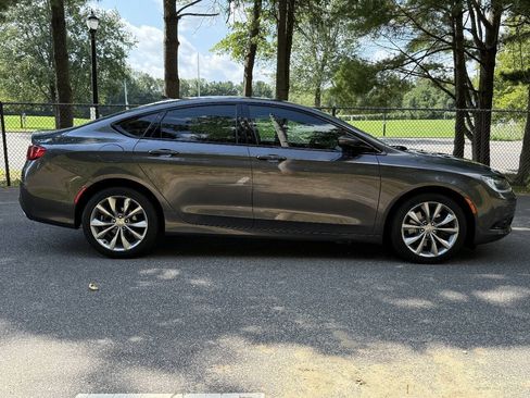 Used 2016 Chrysler 200 S w/ Navigation & Sound Group I AWD/4WD image 4