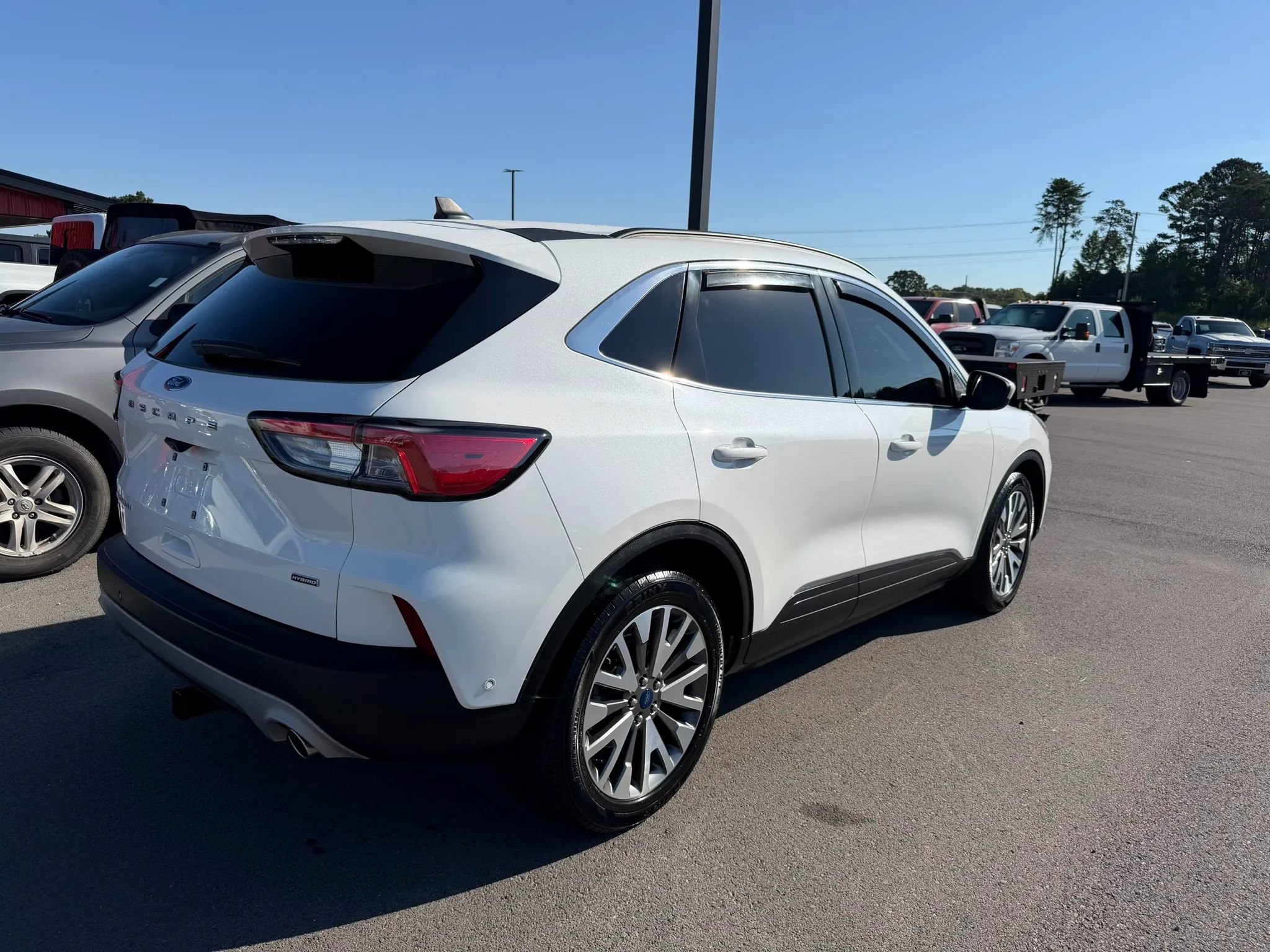 Used 2021 Ford Escape Titanium FWD image 3