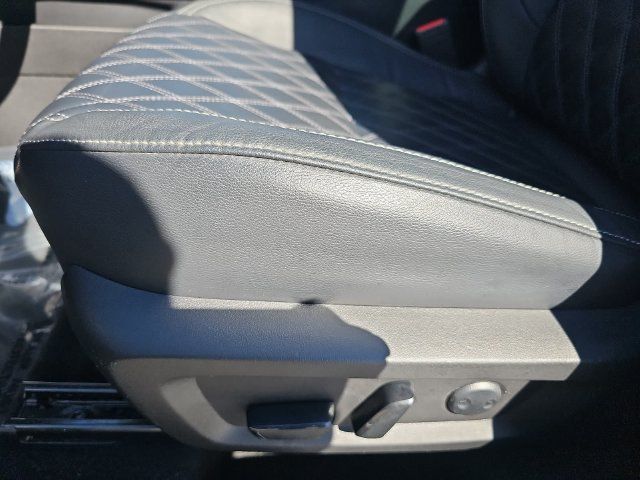 Used 2022 Mitsubishi Outlander SEL AWD/4WD image 32