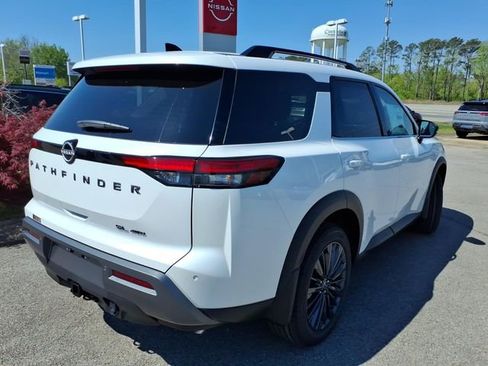 New 2026 Nissan Pathfinder SL AWD/4WD image 3