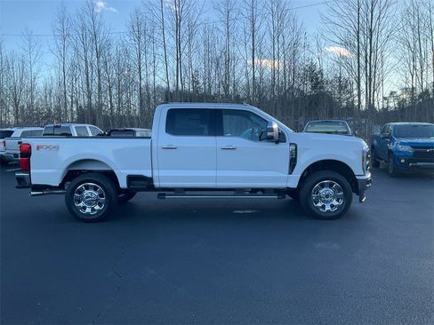 New 2026 Ford F250 Lariat w/ Chrome Package image 4