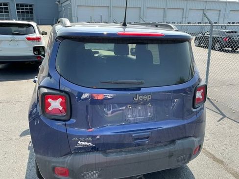 Used 2021 Jeep Renegade Latitude AWD/4WD image 6