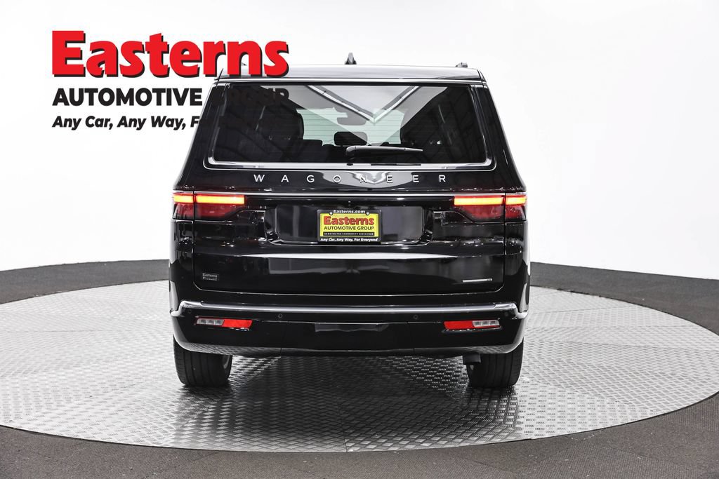 Used 2024 Jeep Wagoneer Series III w/ Premium Group I AWD/4WD image 7