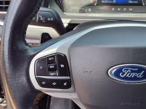 Used 2021 Ford Explorer XLT w/ XLT Sport Appearance Package image 35