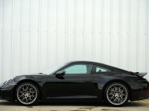 Used 2025 Porsche 911 Carrera image 9