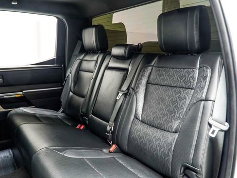 Used 2025 Toyota Tundra Limited AWD/4WD image 41