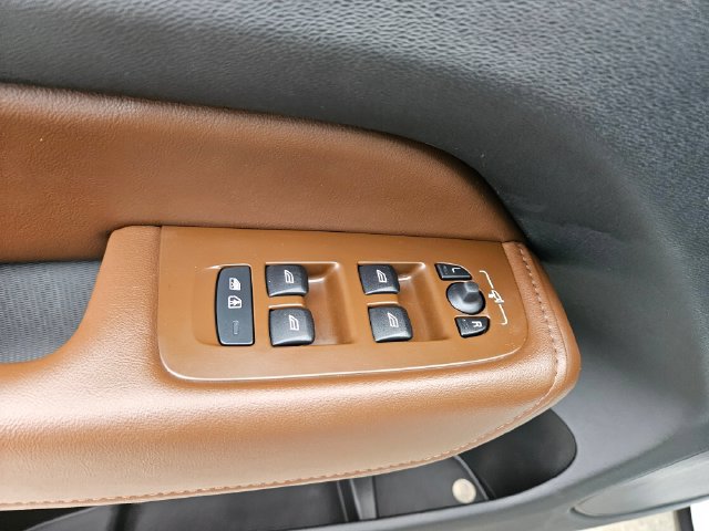 Certified 2023 Volvo XC60 B5 Plus w/ Climate Package AWD/4WD image 20