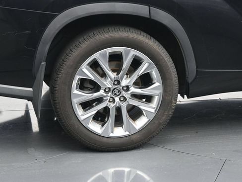 Used 2020 Toyota Highlander Limited AWD/4WD image 10