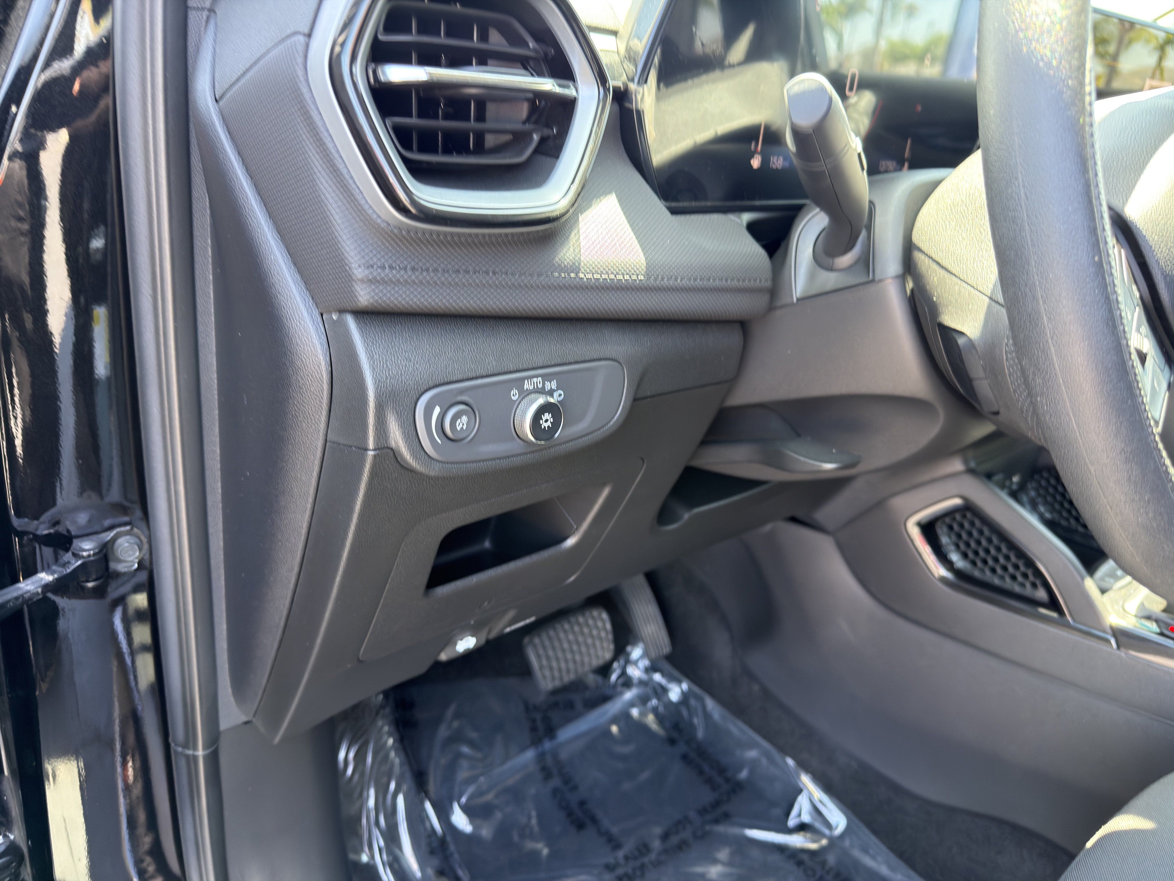 Used 2024 Chevrolet TrailBlazer LT FWD image 24