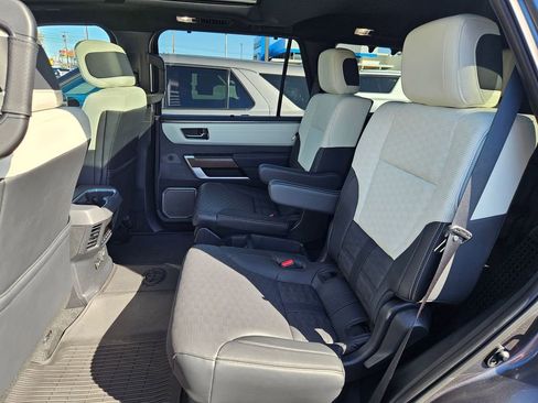 Used 2025 Toyota Sequoia Capstone AWD/4WD image 26