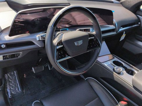 New 2026 Cadillac Vistiq Platinum image 12