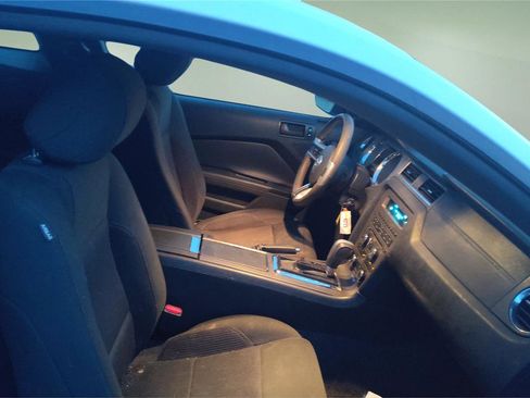 Used 2014 Ford Mustang V6 w/ Equipment Group 102A image 11