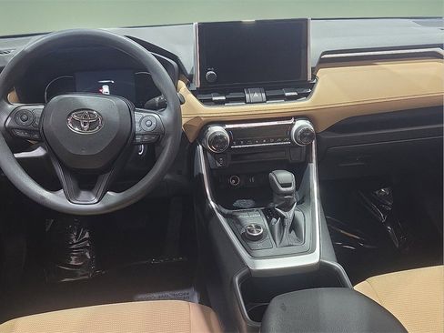 Certified 2025 Toyota RAV4 LE image 10