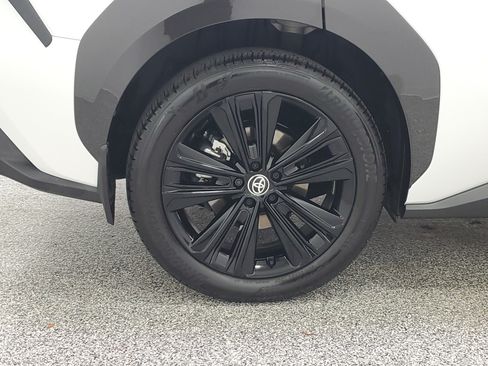 Certified 2025 Toyota bZ4X AWD image 6