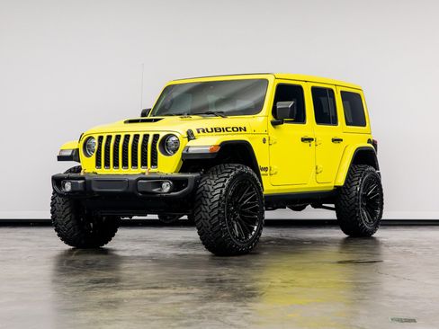 Used 2022 Jeep Wrangler Unlimited Rubicon w/ Trailer Tow Package AWD/4WD image 8