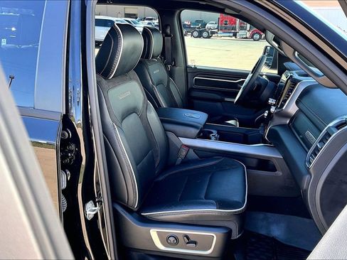 Used 2025 RAM 1500 Laramie w/ Laramie Southwest Edition AWD/4WD image 9