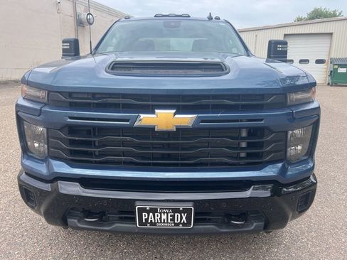 Used 2025 Chevrolet Silverado 2500 Custom w/ Custom Value Package AWD/4WD image 11