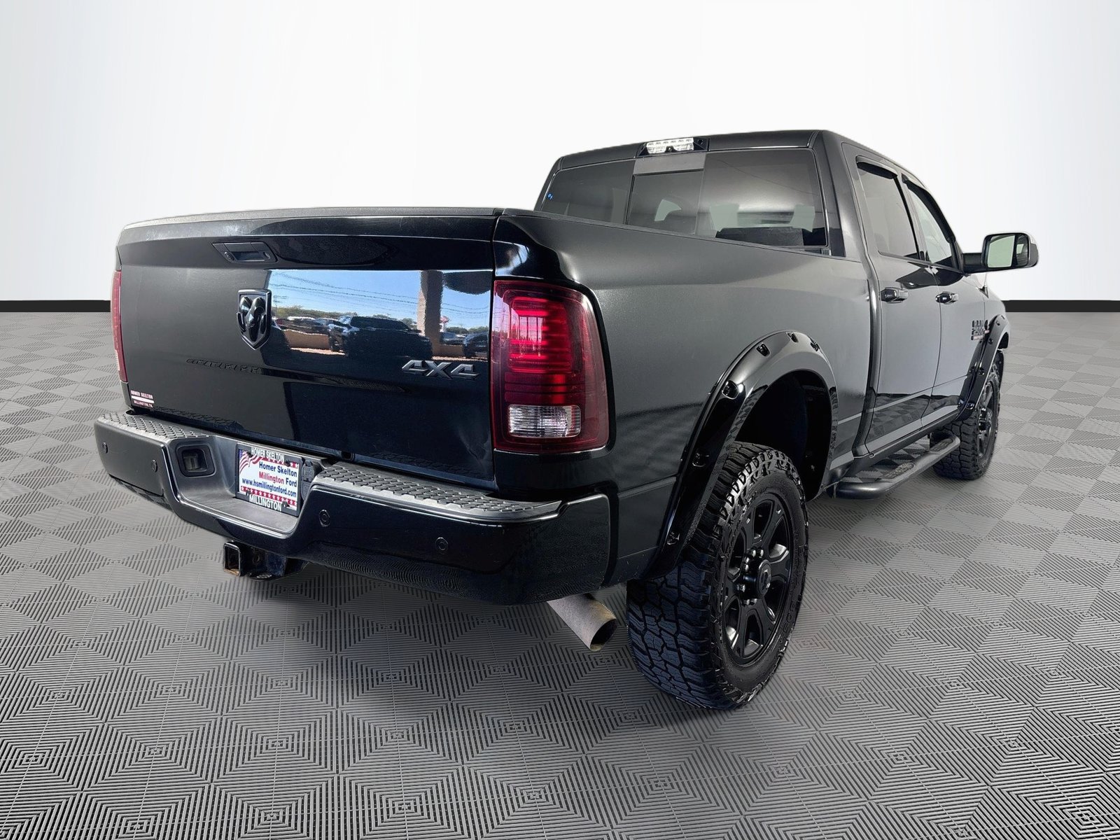 Used 2017 RAM 2500 Laramie w/ Sport Appearance Group AWD/4WD image 7