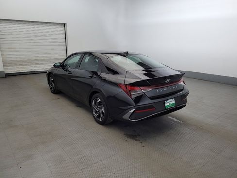 Used 2025 Hyundai Elantra Sport FWD image 5