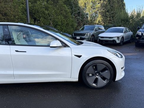 Used 2021 Tesla Model 3 Long Range image 13