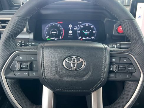 New 2026 Toyota Tacoma TRD Off-Road w/ TRD Off Road Upgrade Package AWD/4WD image 19