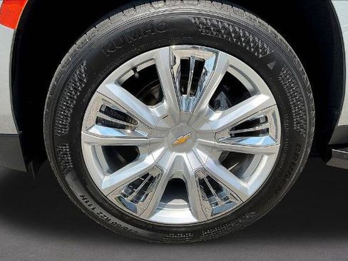 Used 2023 Chevrolet Suburban High Country RWD image 59