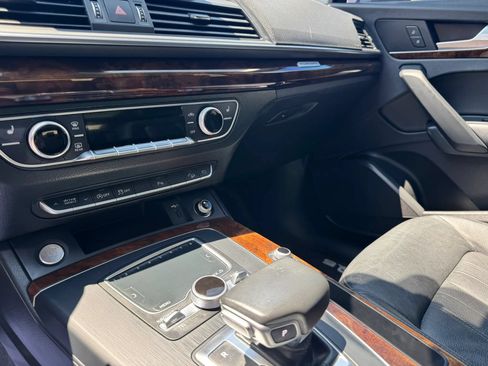 Used 2018 Audi Q5 2.0T Premium Plus w/ Premium Plus Package AWD/4WD image 22