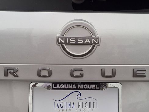 Used 2024 Nissan Rogue SV AWD/4WD image 24