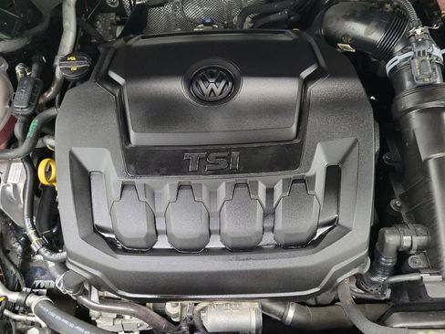 Used 2021 Volkswagen Tiguan S image 30