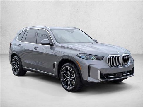 Certified 2026 BMW X5 sDrive40i image 3