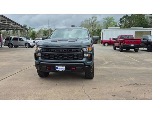 New 2026 Chevrolet Silverado 1500 Custom Trail Boss w/ LPO, Dark Essentials Package image 3