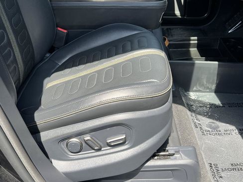 Used 2022 Rivian R1T Adventure AWD/4WD image 18