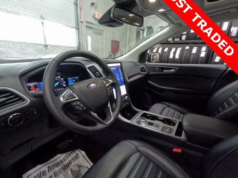 Used 2022 Ford Edge SEL w/ Convenience Package image 9