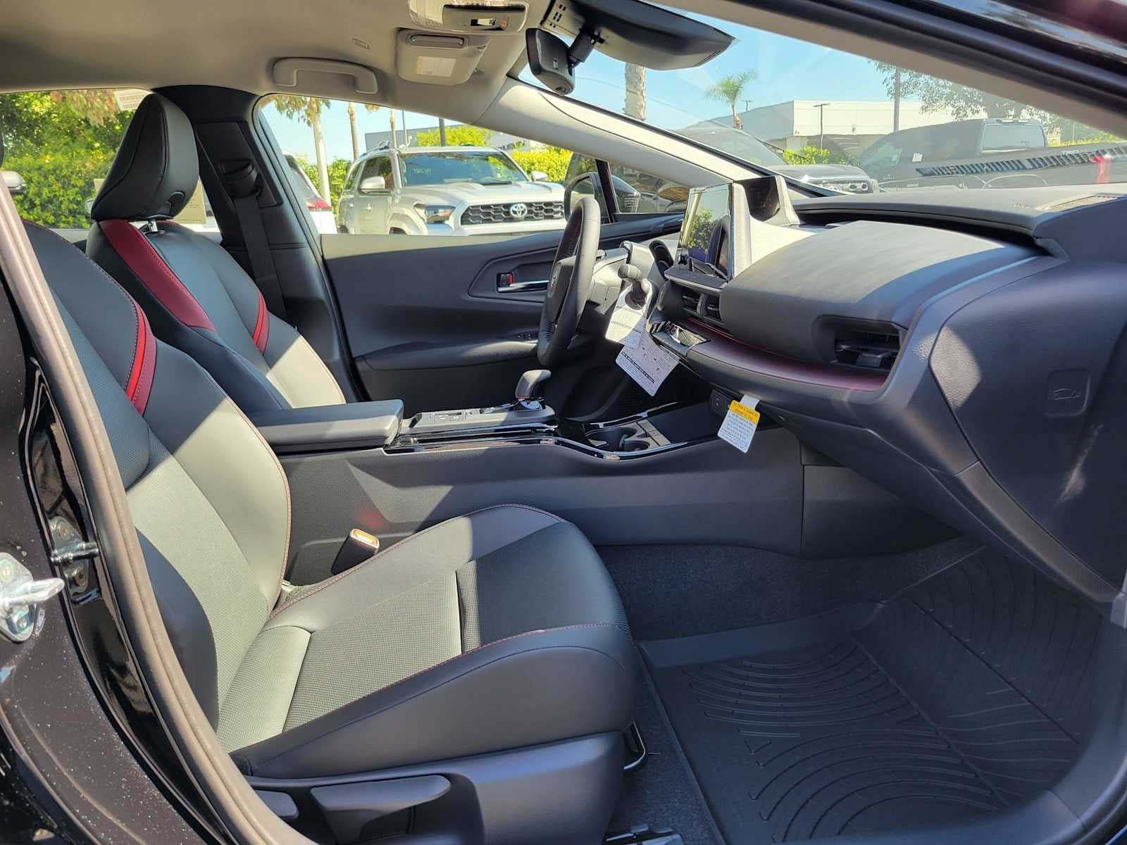New 2027 Toyota Prius Plug-In Hybrid FWD image 10