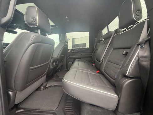 Used 2025 GMC Sierra 2500 AT4X AWD/4WD image 13