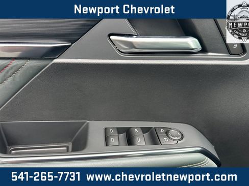 New 2025 GMC Acadia AT4 w/ Super Cruise Package image 9