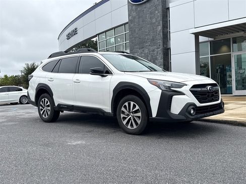 Certified 2025 Subaru Outback Premium image 9