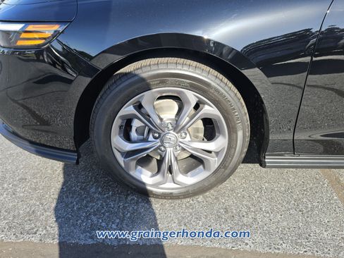 Certified 2024 Honda Accord EX image 9