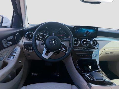 Used 2022 Mercedes-Benz GLC 300 w/ Premium Package Lite image 18