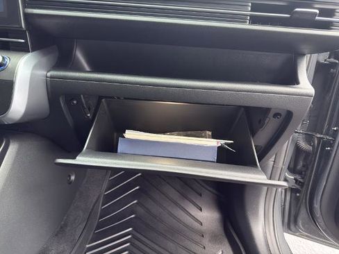 Used 2025 Hyundai Kona SEL image 31