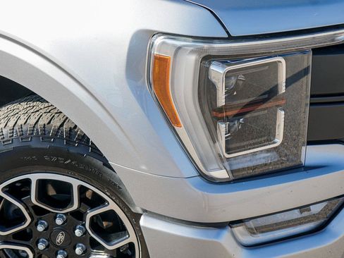 Used 2021 Ford F150 Lariat w/ Equipment Group 502A High AWD/4WD image 3