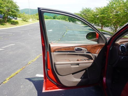 Used 2014 Buick Enclave Leather image 13
