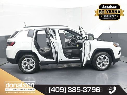 New 2026 Jeep Compass Latitude image 21